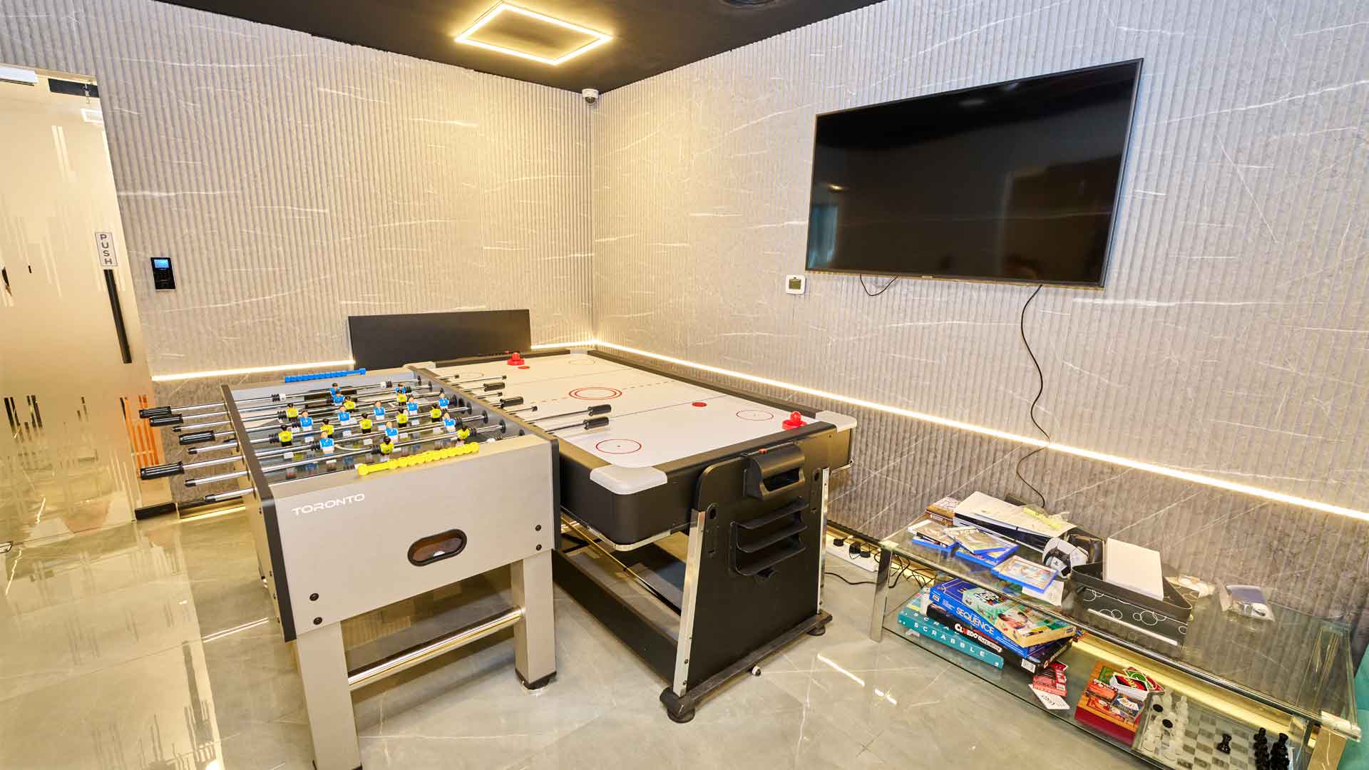 Office-fit-out-in-dubai-7