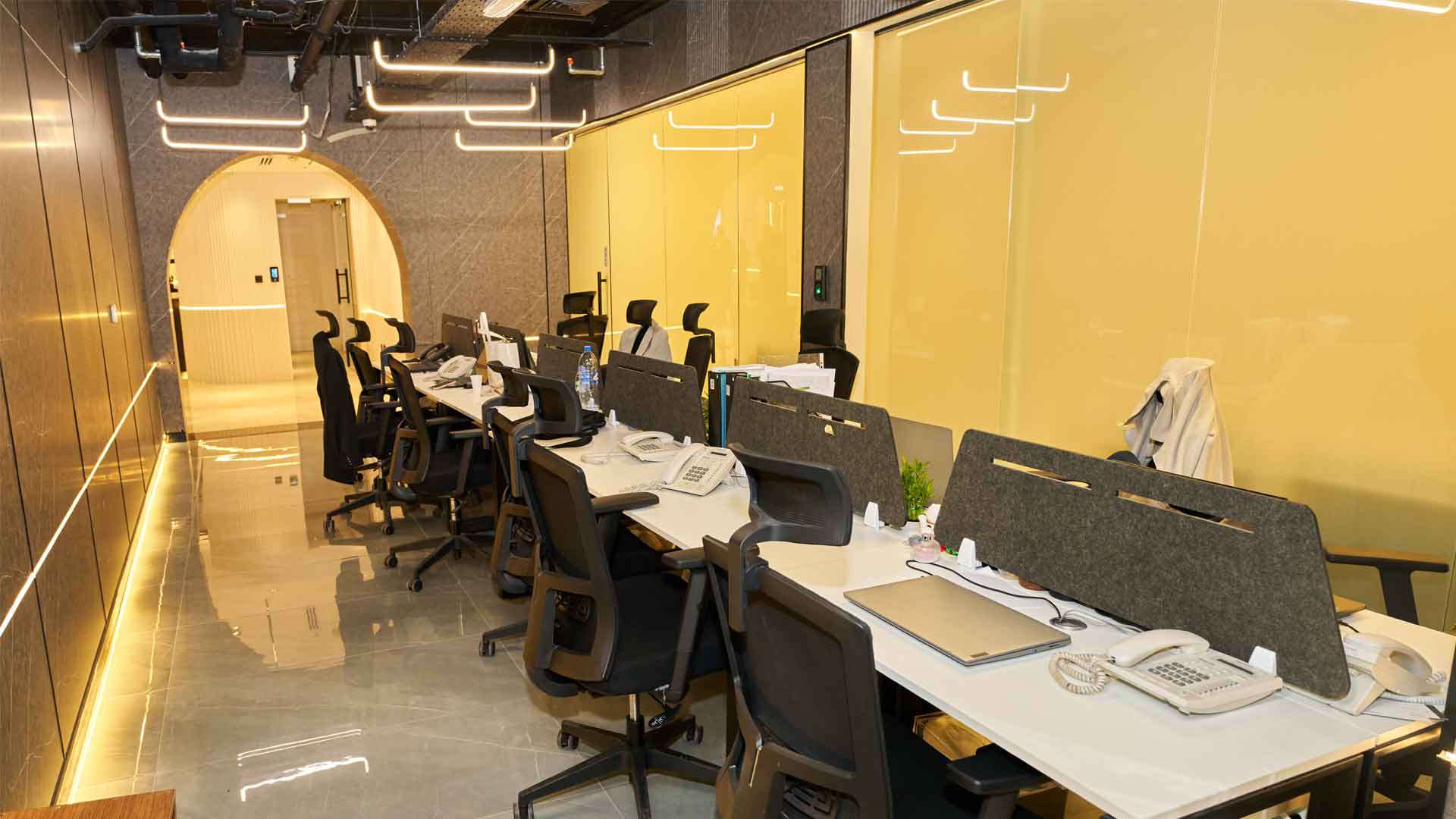 Office-fit-out-in-dubai1